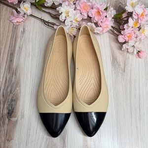 CROCS BROOKLYN POINTED FLAT - SIZE 7